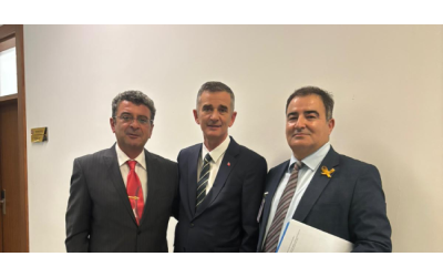 İyi parti milletvekili sayın Ümit Dikbayır ile de memur emeklileri ve Astsubay sorunlarını ayaküstü konuştuk ve Yalçın Tunçbilek’in hazırlamış olduğu kanun teklifini sunduk.