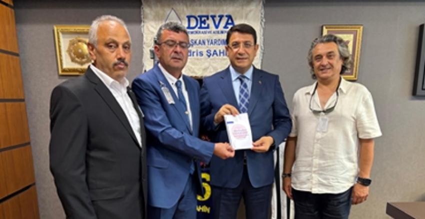 25 Haziran 2025 tarihinde Deva Partisi Genel Başkan Yardımcısı ve Ankara Milletvekili İdris ŞAHİN’i TBMM de bulunan makamında ziyaret ettik.