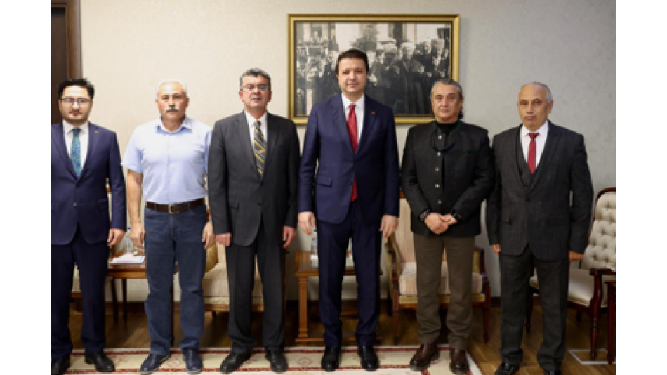Bu gün Saadet Partisi Genel Merkezinde Saadet Partisi Genel Başkanı Mahmut Arıkan’ı ziyaret ettik.